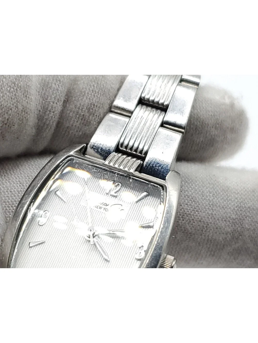 Kenneth Cole Quartz Womens Watch New Battery Silver Tone 22mm
